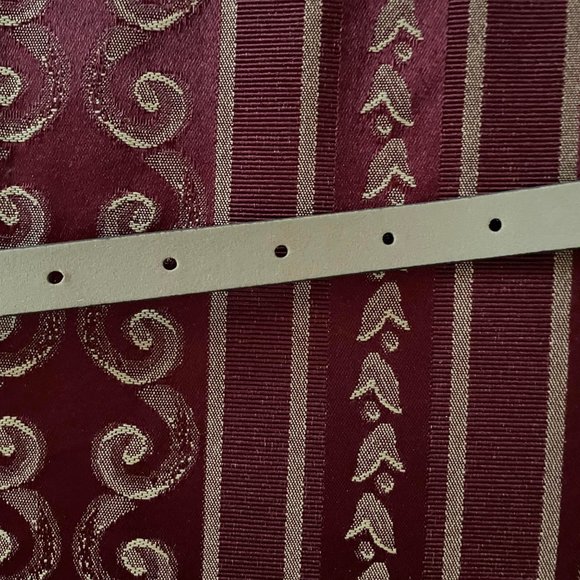 NEW Small Thin Metallic Champagne Yellow Belt NY&C Square Buckle elegant - Picture 4 of 12